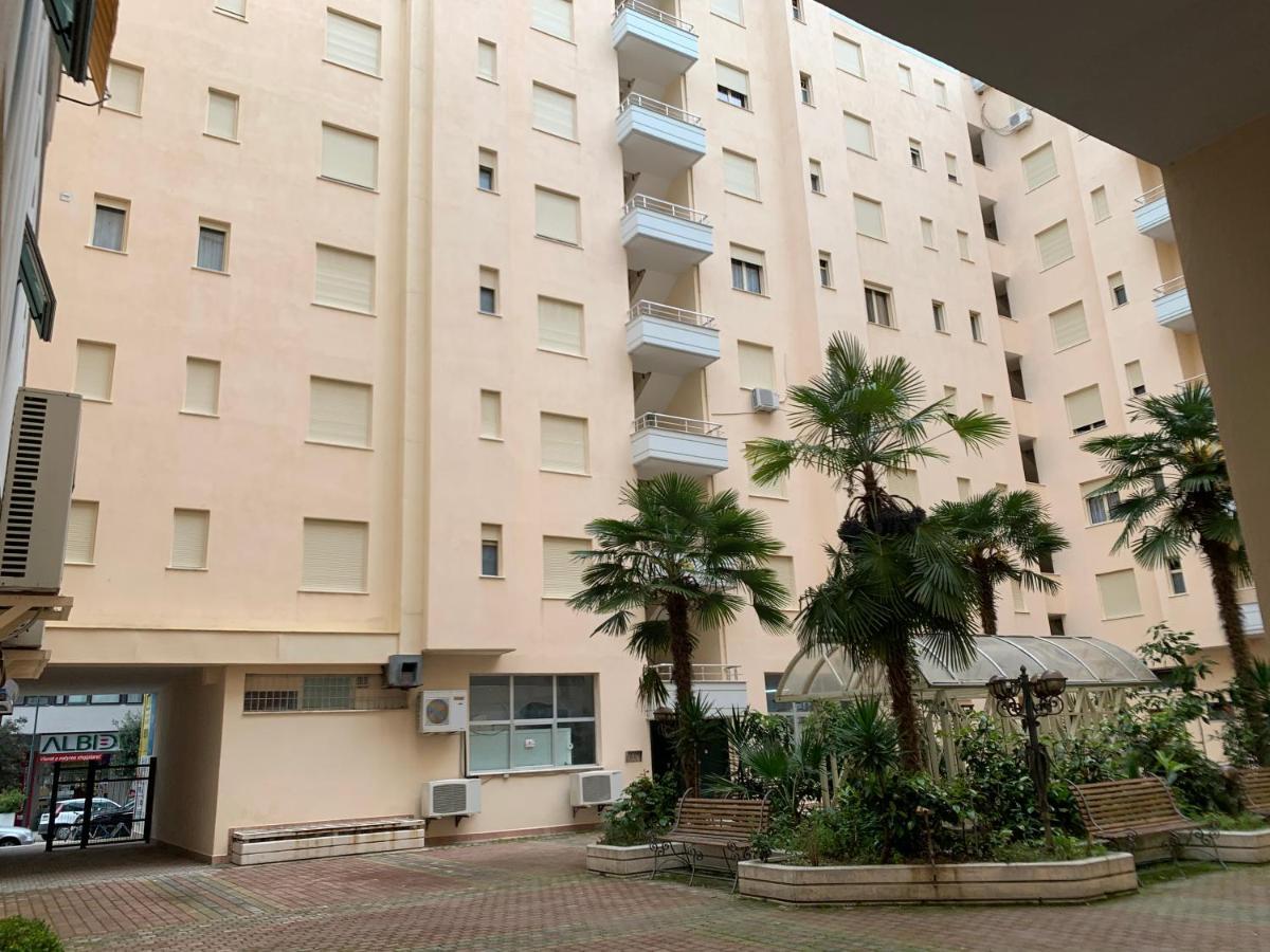 Tony Apartment Vlorë エクステリア 写真